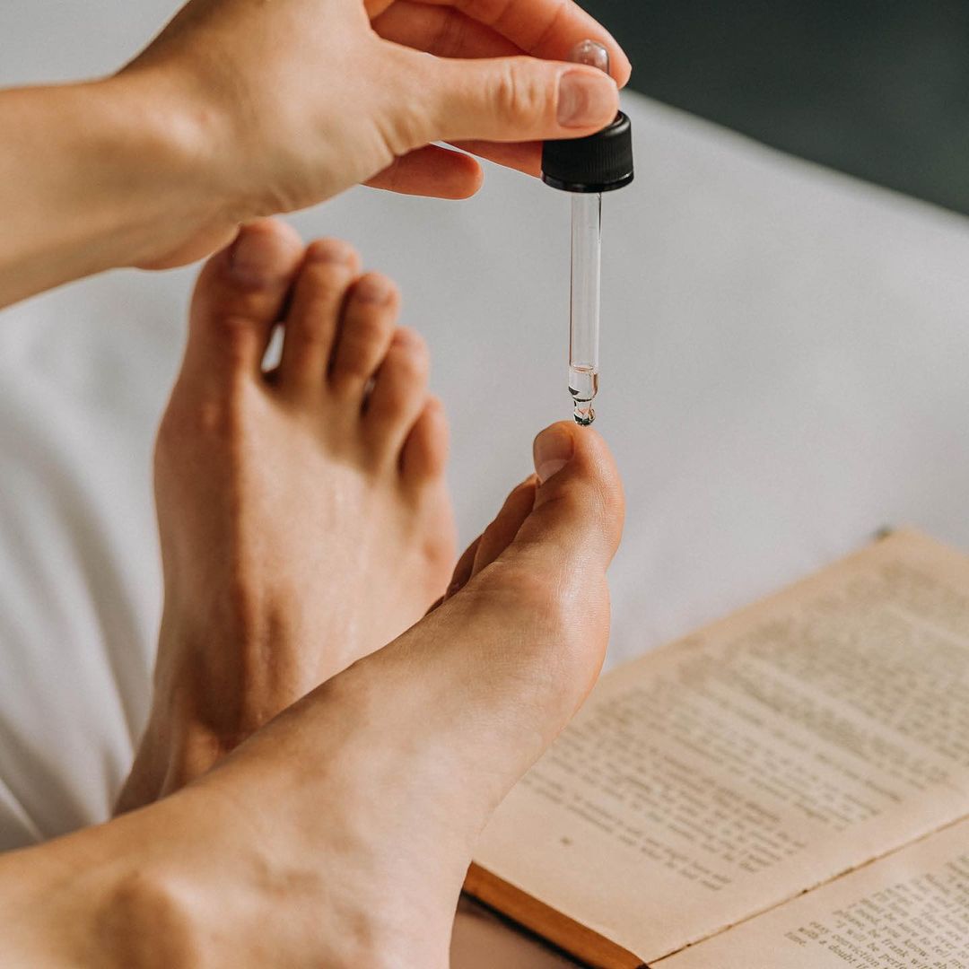 Грижа отвъд козметиката: Как да помогнем на клиентите с често срещани кожни и нокътни проблеми