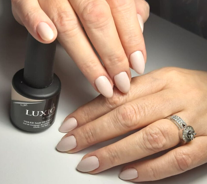 Гел лак 147 Luxio Flirt